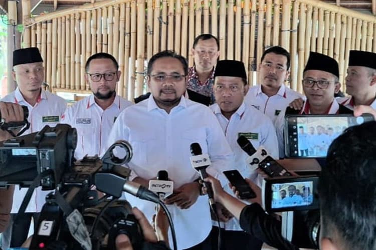 Gus Men: Petugas Haji Bekerja Luar Biasa